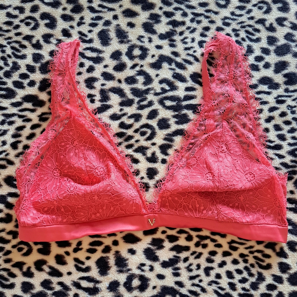 VS Unlined Bralette (S-DD)
